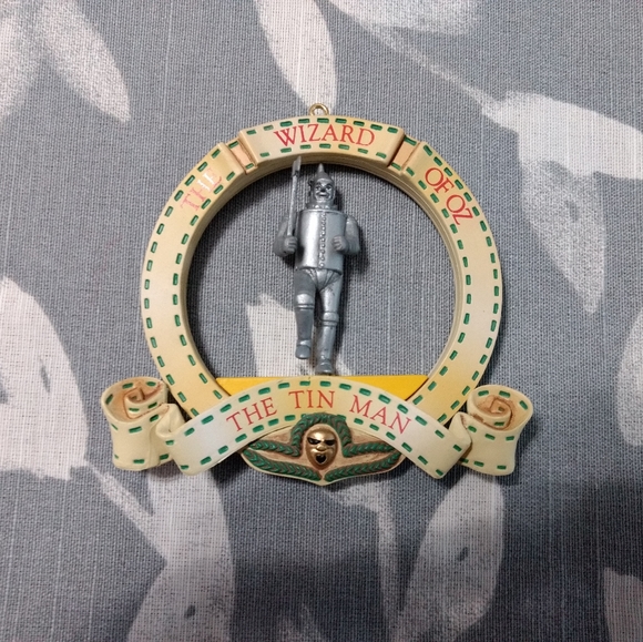 *Enesco Three Wizard of Oz Ornaments* - Picture 8 of 16